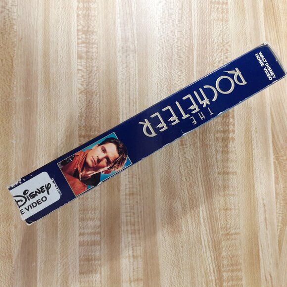 The Rocketeer 1992 VHS Disney Dave Stevens Alan Arkin Jennifer Connelly Cult VTG - Picture 3 of 8